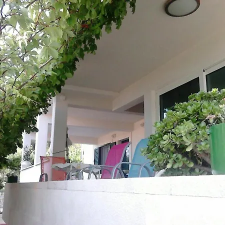 By The Sea Rogac, Solta - 11220 Rogač