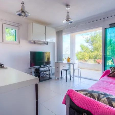 By The Sea Rogac, Solta - 11220 * Rogač