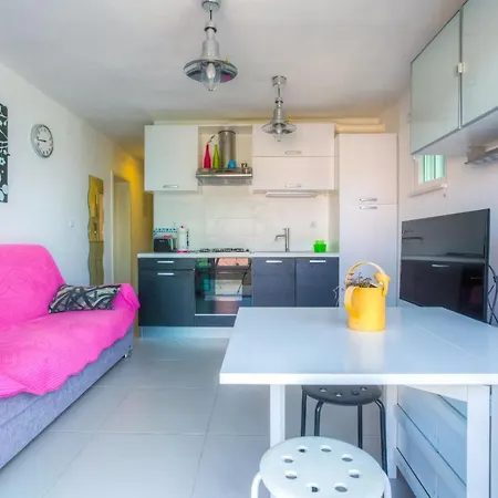 Apartamento By The Sea Rogac, Solta - 11220 *